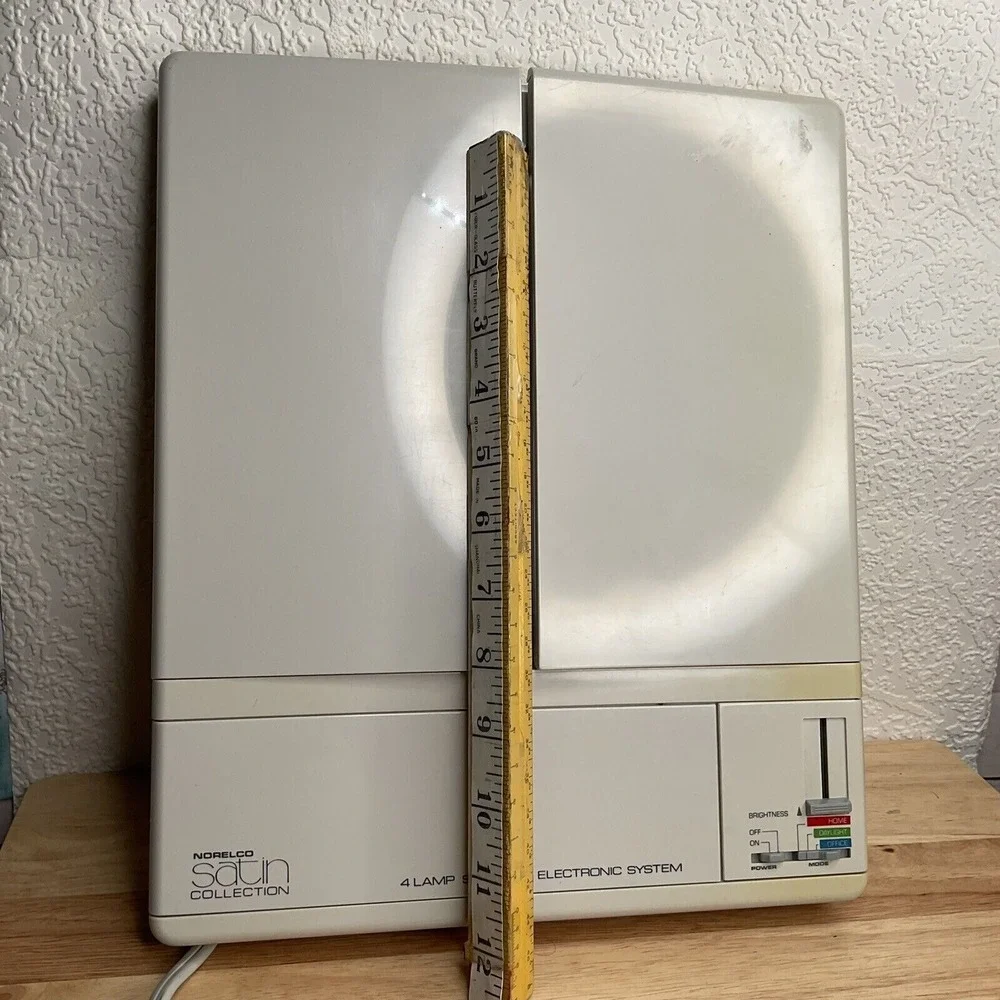 VTG Norelco‎ Satin Collection 4 Lamp Slim.Line Elactronic System Makeup Mirror